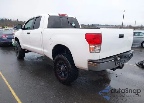 2012 Toyota Tundra Grade 5.7L V8 z USA, uszkodzony, nr VIN 5TFUY5F14CX264387